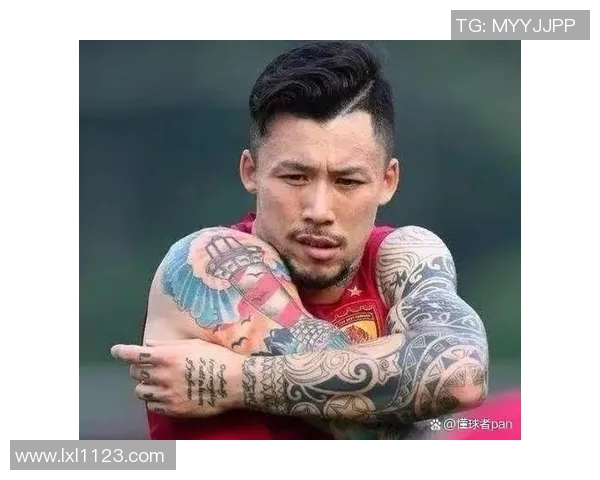 最丑寸头男足球明星背后的励志故事与不为人知的奋斗历程