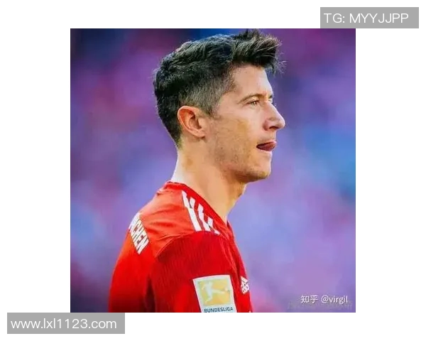 职业头像男足球明星展现风采与魅力的完美瞬间