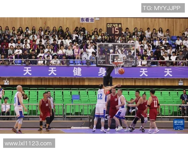 成都篮球队与深圳篮球队赛后复盘分析双方战术意识与表现差异